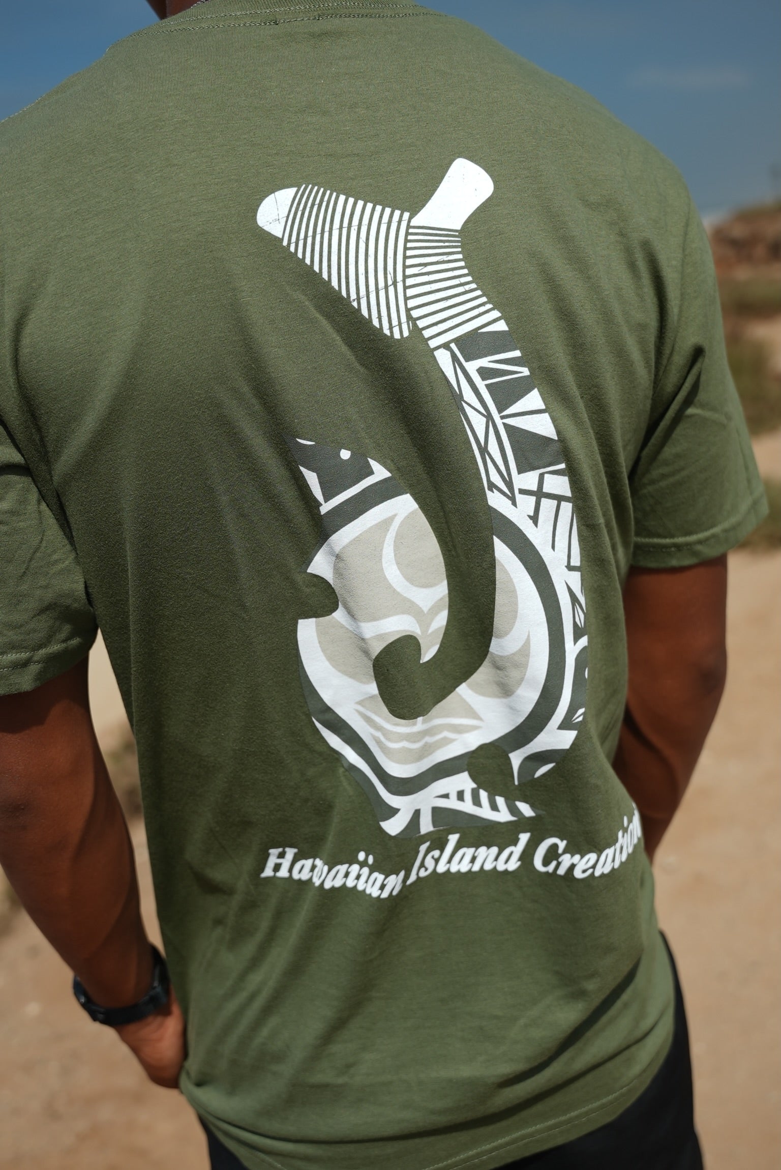 HIC ENJOY THE RIDE Kailua Hook T-Shirt featuring a beach scene graphic on a casual cotton tee.